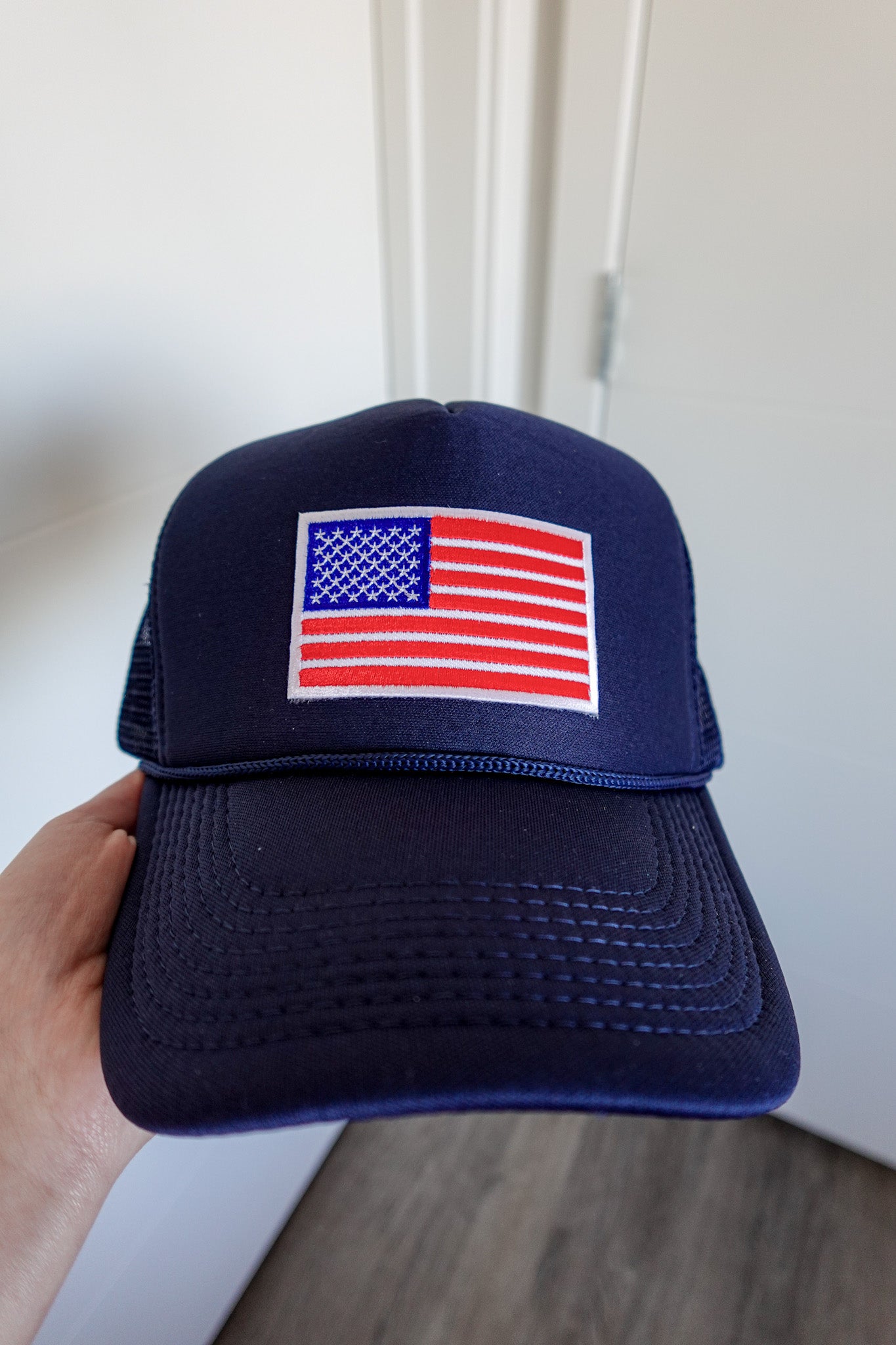 NAVY AMERICAN FLAG TRUCKER HAT